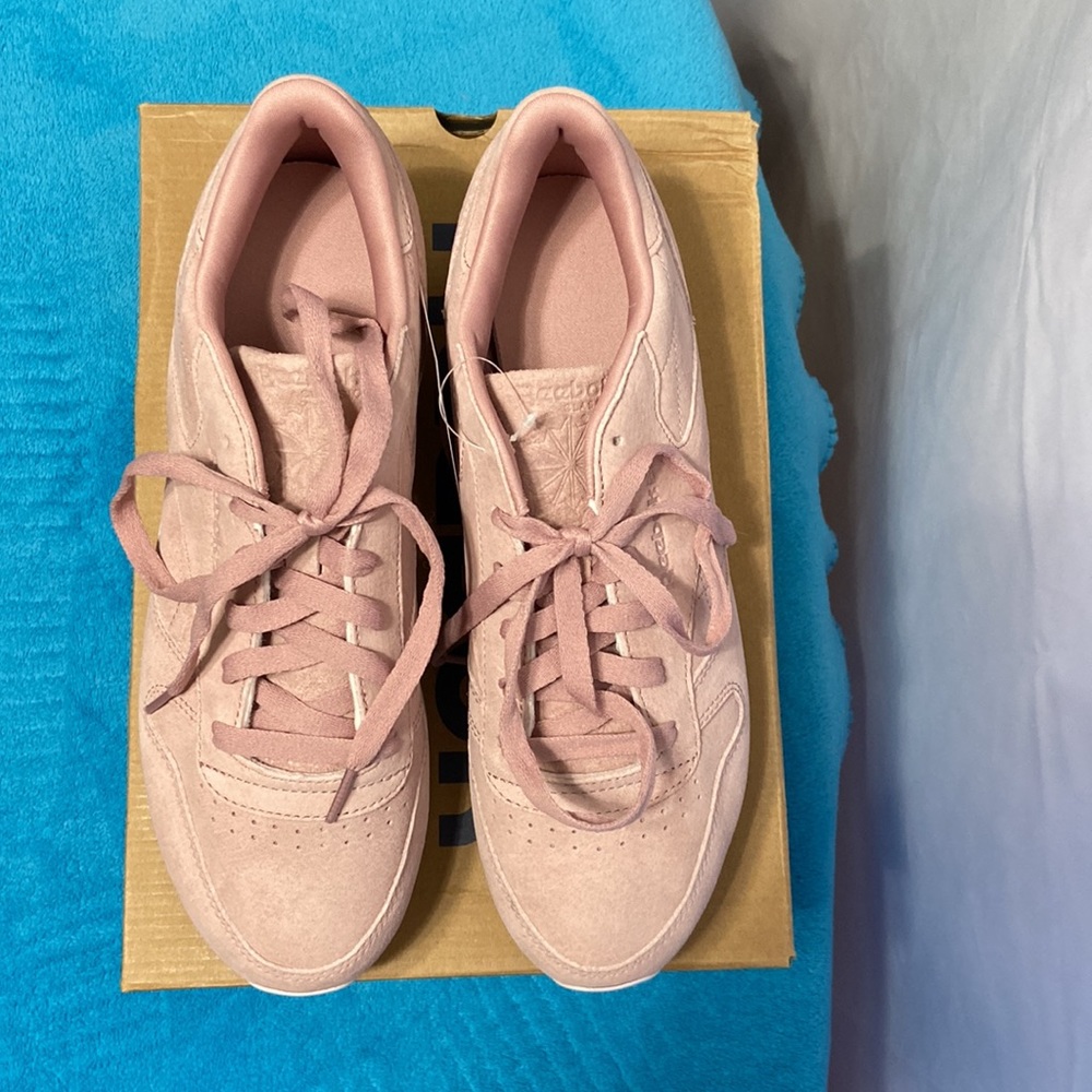 Reebok Classic Double Platform Shoes - Picture 2 of 6